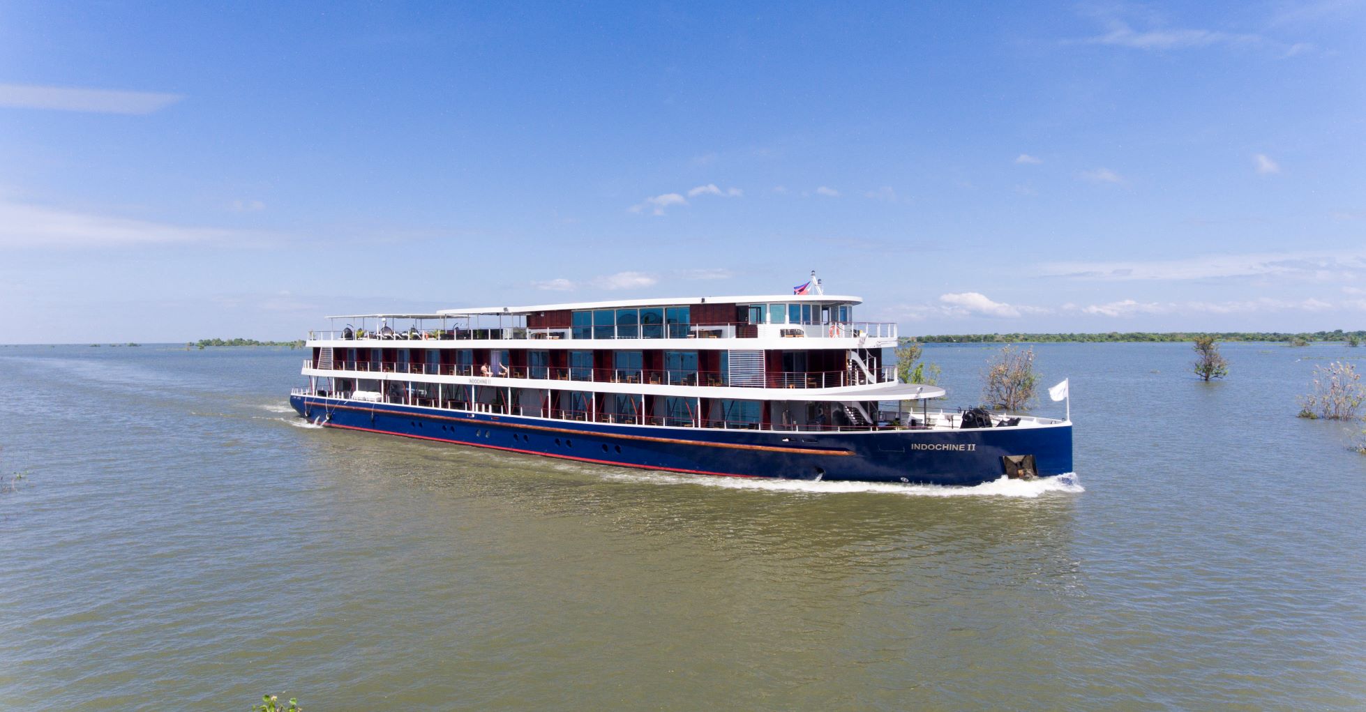 11 Day Vietnam and Cambodia Luxury Mekong River Cruise with International Flights
